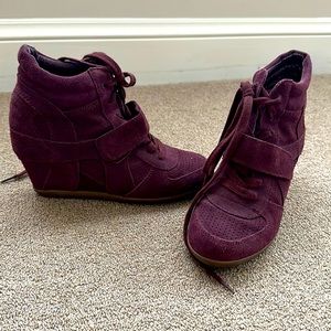 Ash SZ 39 Bowie Sneaker Wedge. 3 inch hidden wedge heel.